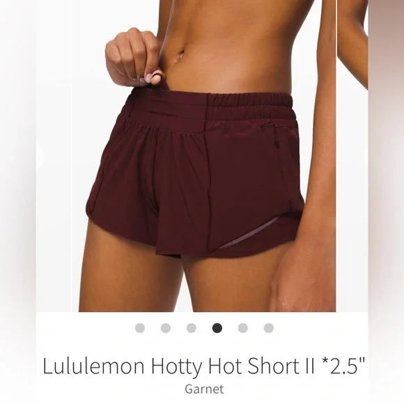 Lululemon Hotty Hot 2.5” Shorts - Picture 3 of 12